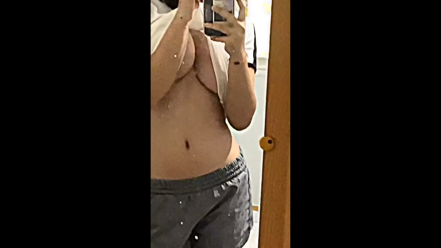 Indian college girl braless underboob selfie video leaked #6yQG3tUI