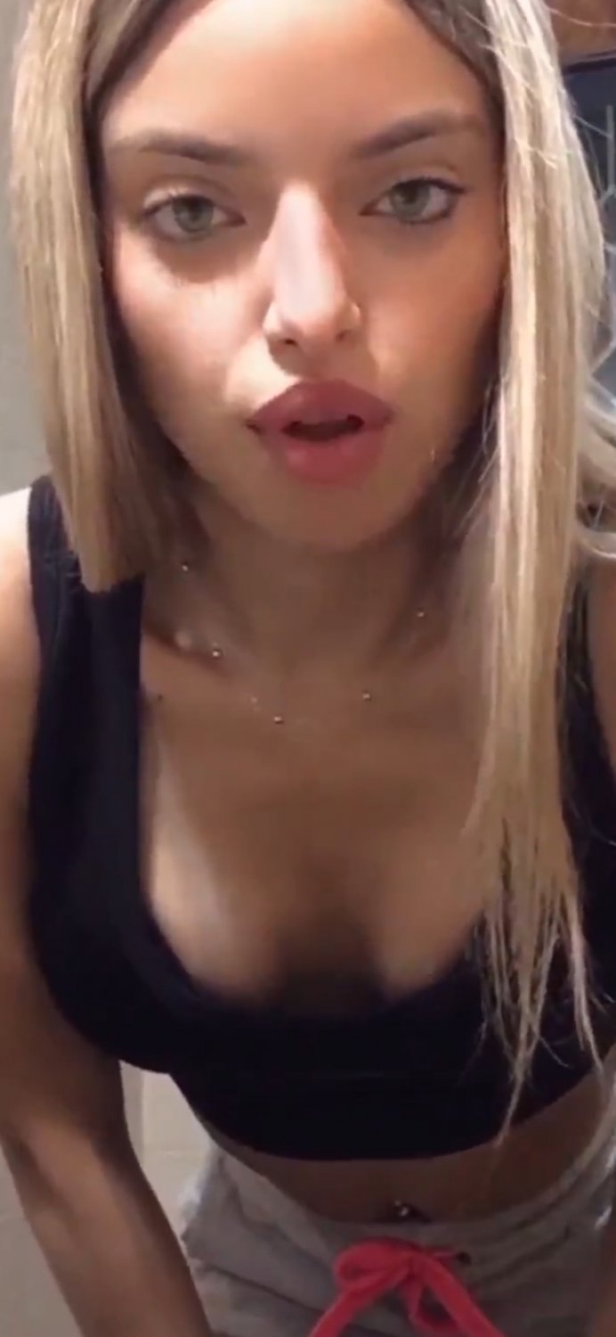 Tremendo culo de esta pendeja argentina! ZoeVillabag #j3ELE2TG