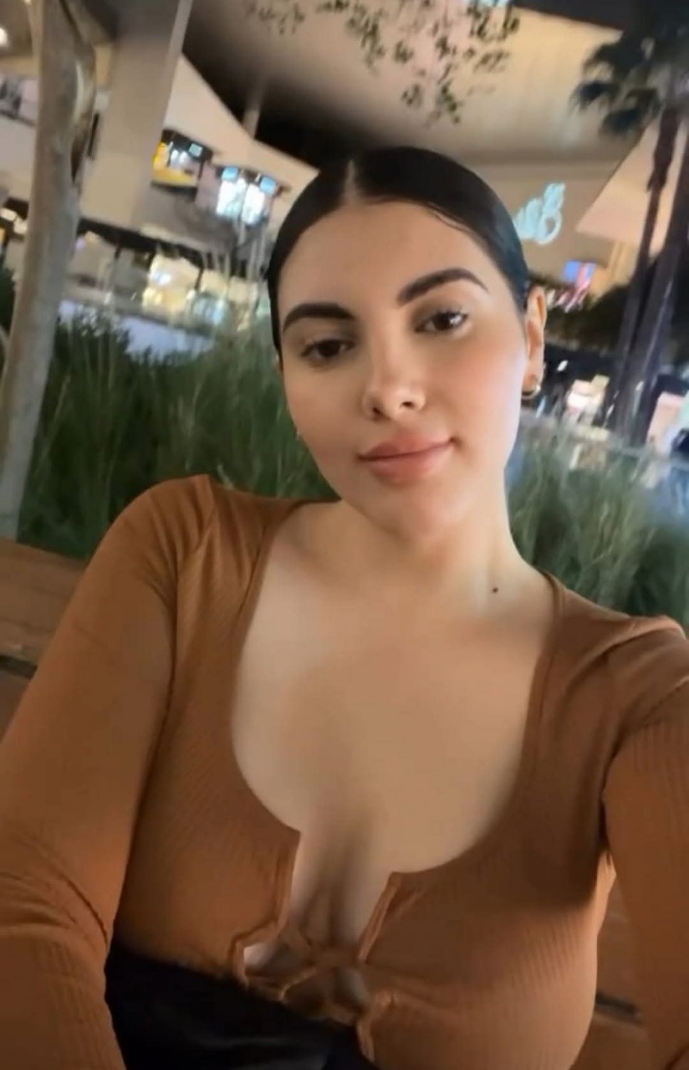 Fine latin model #qZSZ069u