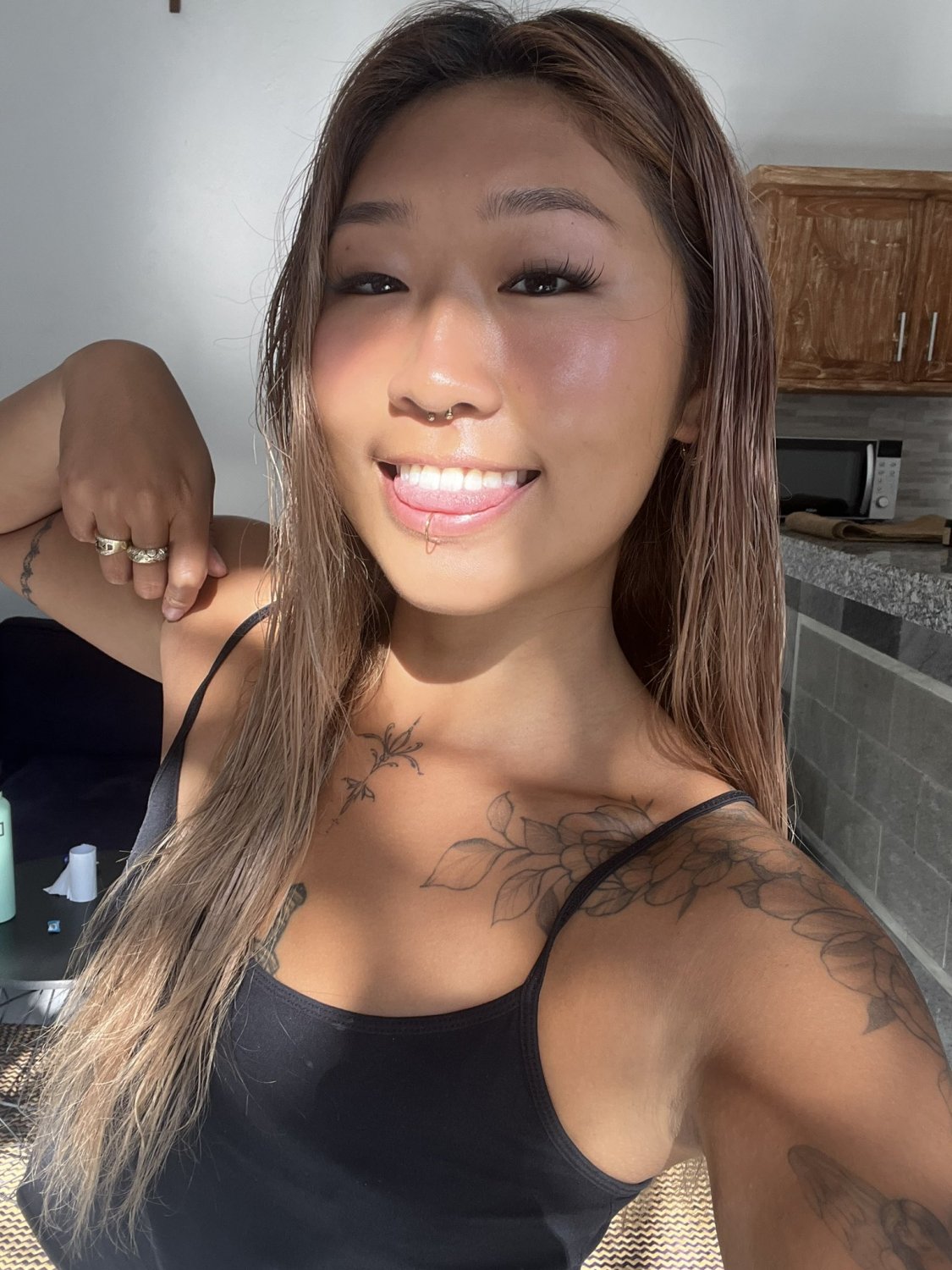 Hanna Asian Amateur tiktoker twerk and grind Leaks #M1uzZRSb